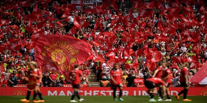 Manucians là FC có quy mô lớn nhất nhì giới bóng đá